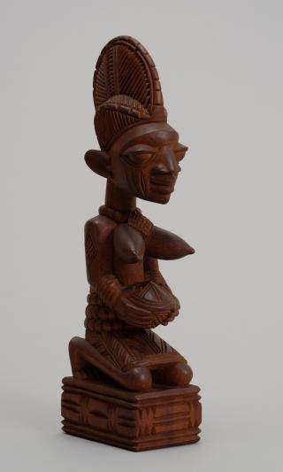 Lamidi Fakeye, Yoruba kneeling female figure holding a bowl