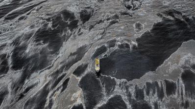 Edward Burtynsky, Oil Spill #1