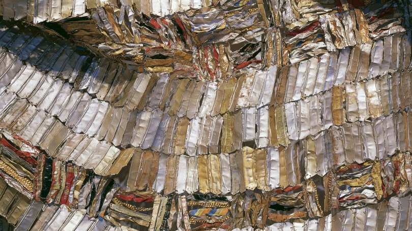 El Anatsui, Ghanaian, born 1944, Hovor, 2003, aluminum bottle tops and copper wire, 240 x 216 in. (609.6 x 548.6 cm). Hood Museum of Art, Dartmouth: Purchased through gifts from the Lathrop Fellows; 2005.42. © El Anatsui