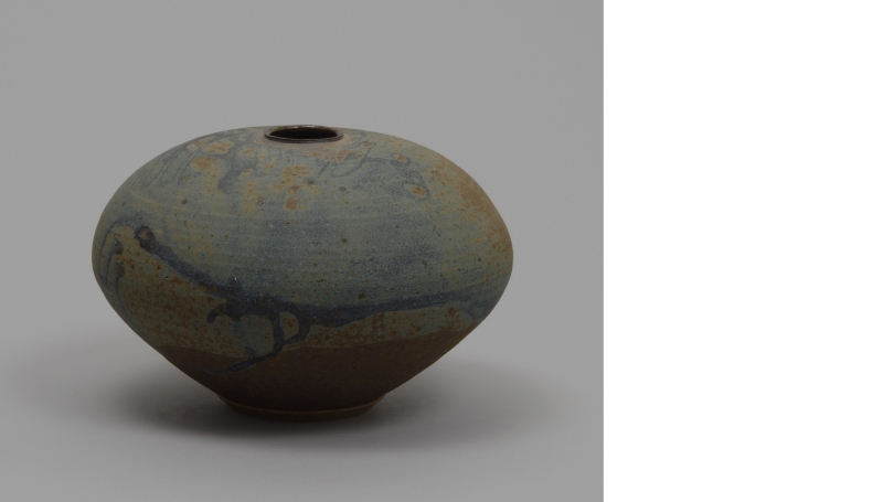 Gerry Williams, vase, about mid-1980s, stoneware. Gift of Susan E. Hardy, Nancy R. Wilsker, Sarah A. Stahl, and John S. Stahl in memory of their parents, Barbara J. and David G. Stahl, Class of 1947; 2014.73.20.